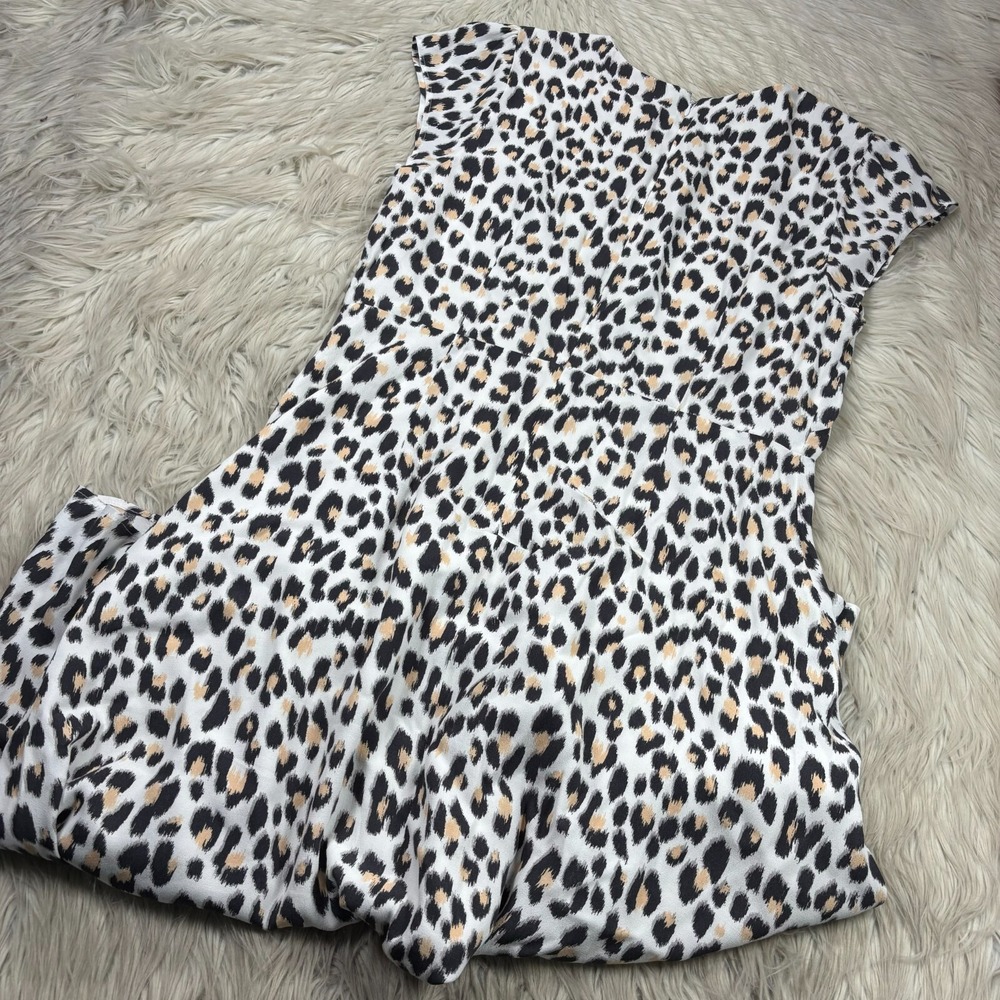 LOFT Women's 12 White Gray Leopard Print Fit Flare Midi Dress Short Sleeve - Picture 7 of 7
